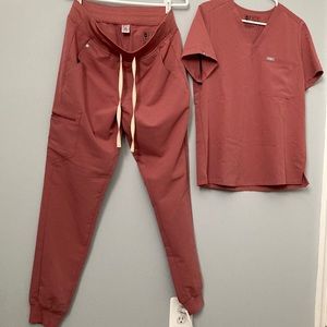 Figs scrub set. Medium one pocket top. Medium tall jogger. Dusty rose